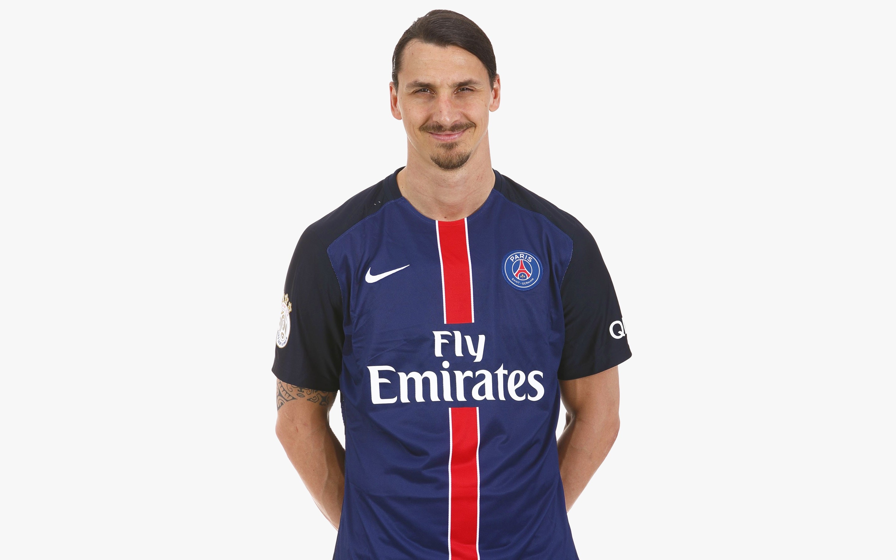 Zlatan Ibrahimovic Wallpaper - Paris Saint Germain Ibrahimovic - HD Wallpaper 