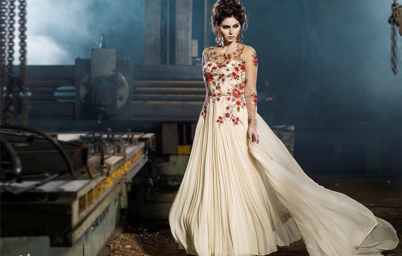 Photo Wallpaper Girl, Sad, Dress, Photography, Model, - Evening Gowns In Pune - HD Wallpaper 