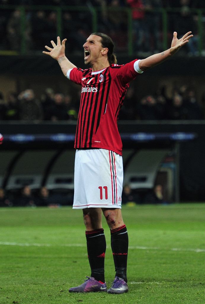 Zlatan Ibrahimovic Milan Celebration - HD Wallpaper 