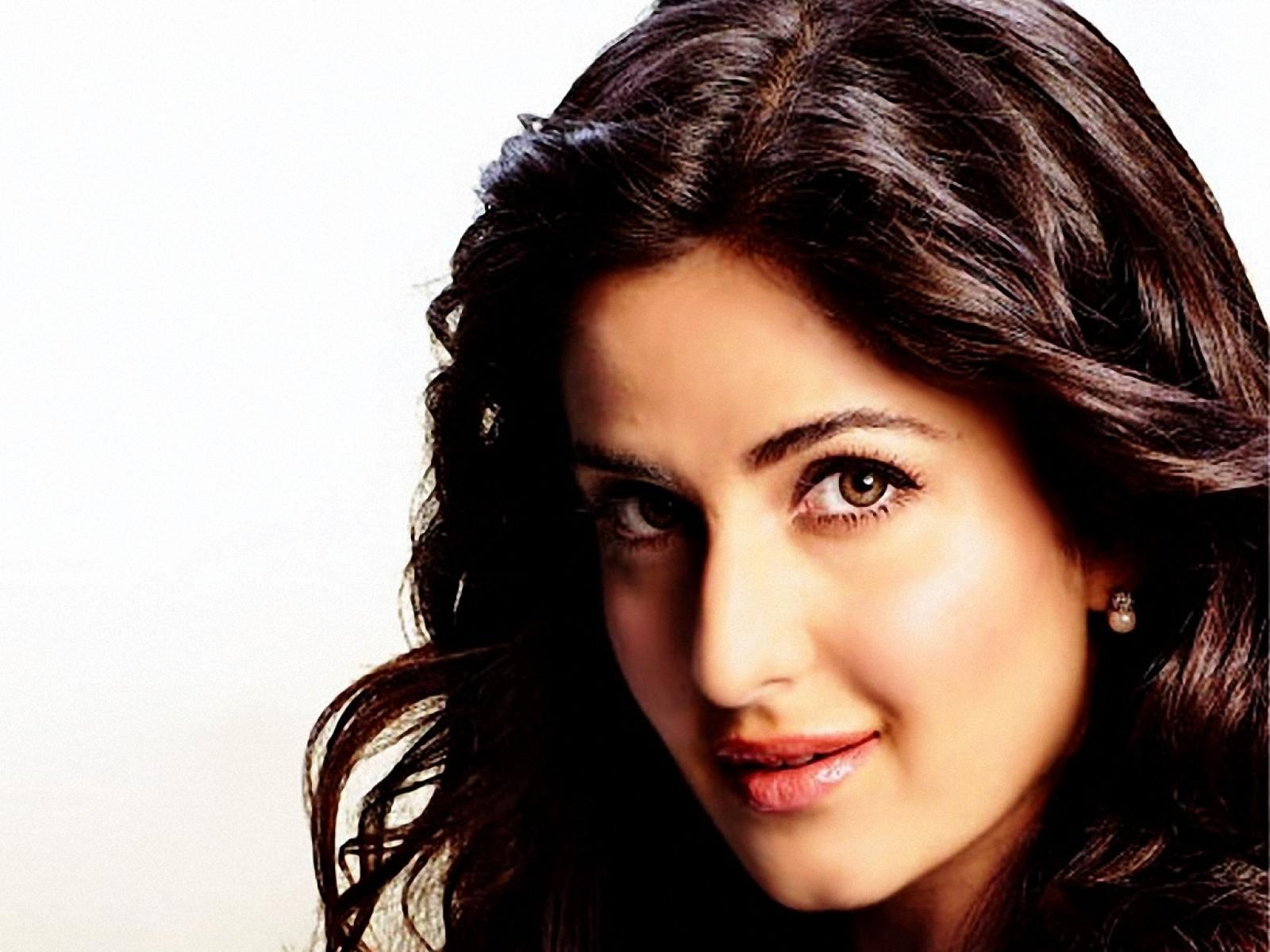 Katrina Kaif Wallpapers Hd 
 Data-src /full/1133329 - Full Katrina Kaif Wallpaper Hd - HD Wallpaper 