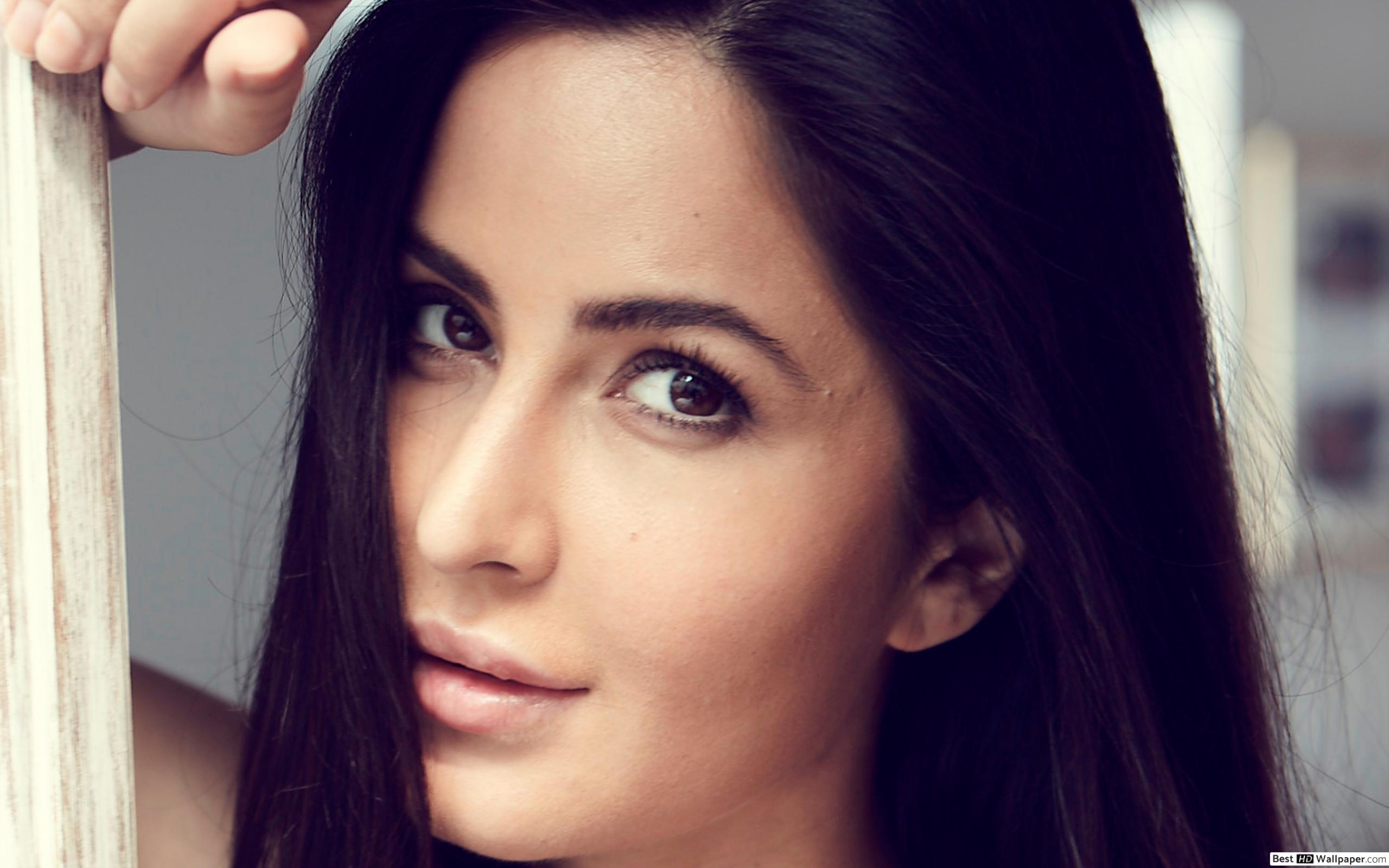 Katrina Kaif - HD Wallpaper 
