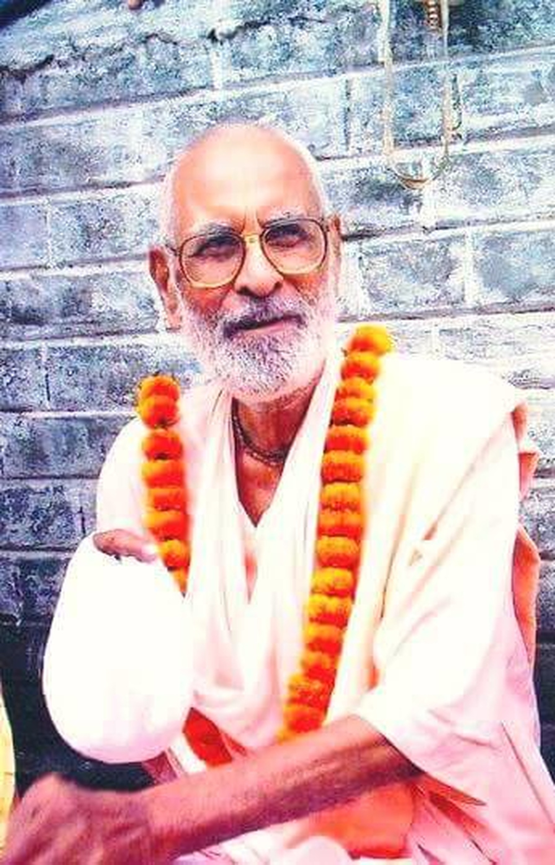 Srila Narayana Maharaj - HD Wallpaper 