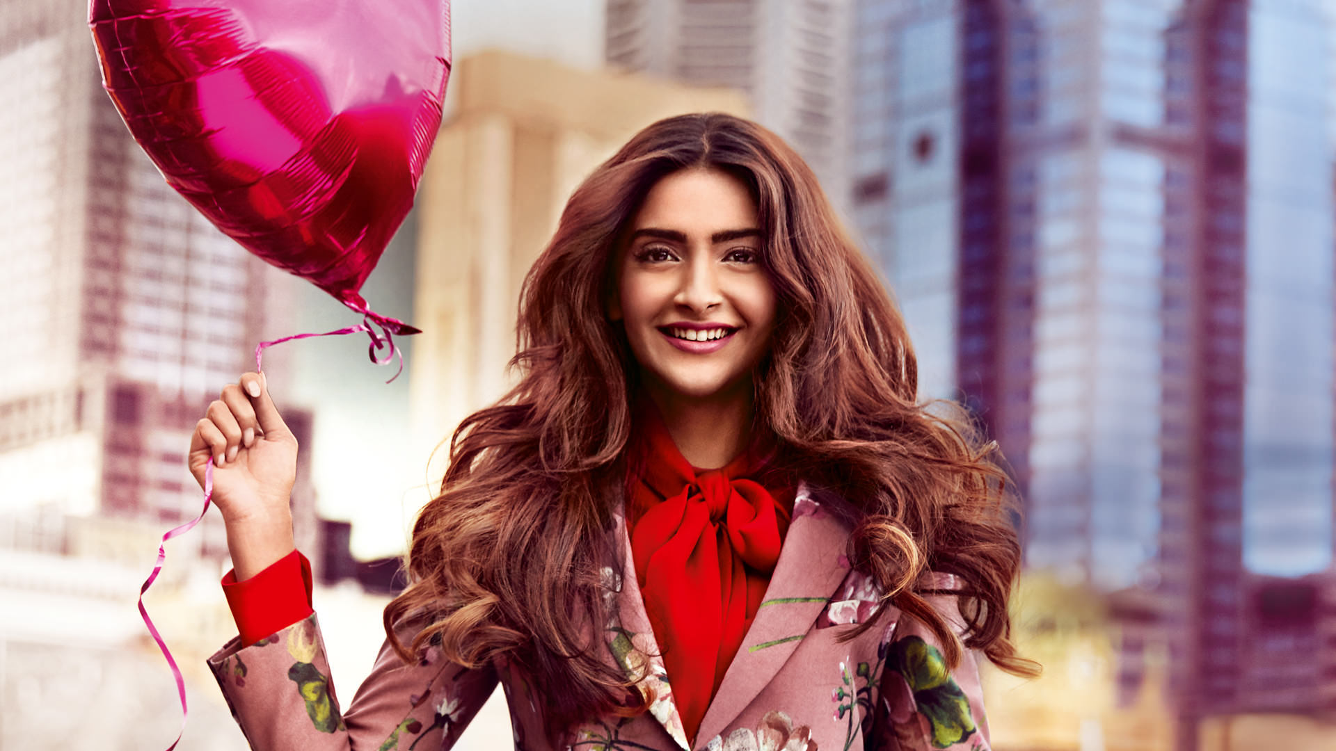 Sonam Kapoor Vogue Cover - HD Wallpaper 