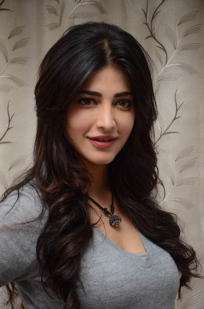 Shruti Hassan - HD Wallpaper 