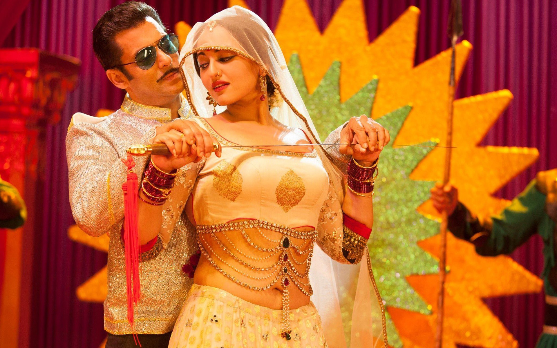 Salman Sonakshi Sinha In Dabangg - Salman Sonakshi Sinha Dabangg - HD Wallpaper 
