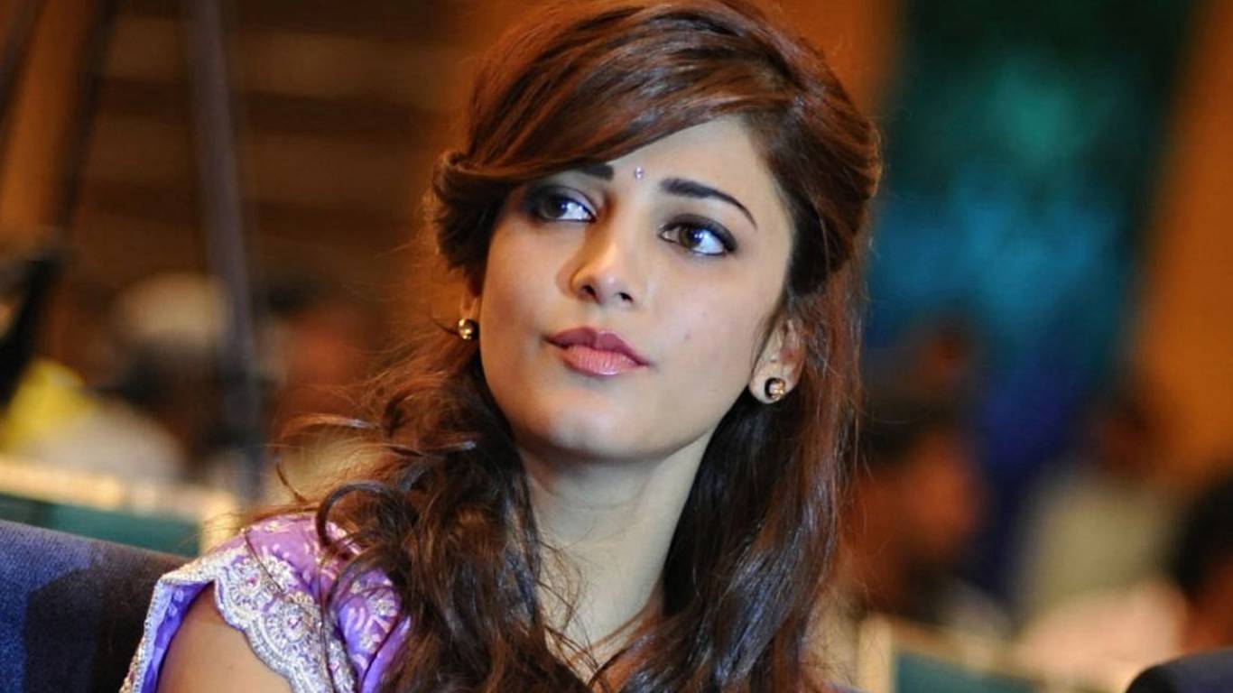 Shruti Haasan Wallpapers - Shruthi Haasan - HD Wallpaper 