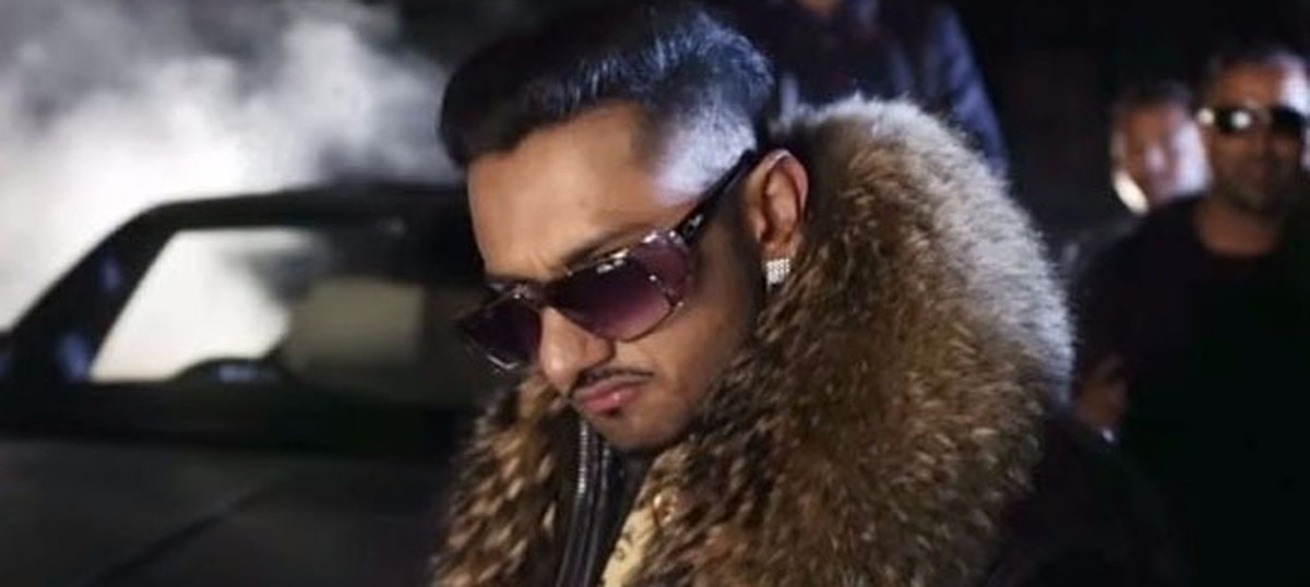 Is Yo Yo Honey Singh Going The Himesh Reshammiya Way - Honey Singh - HD Wallpaper 