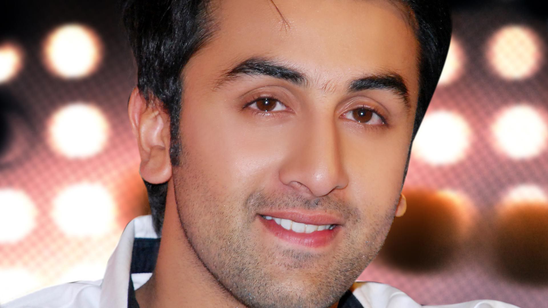Ranbir Kapoor - HD Wallpaper 