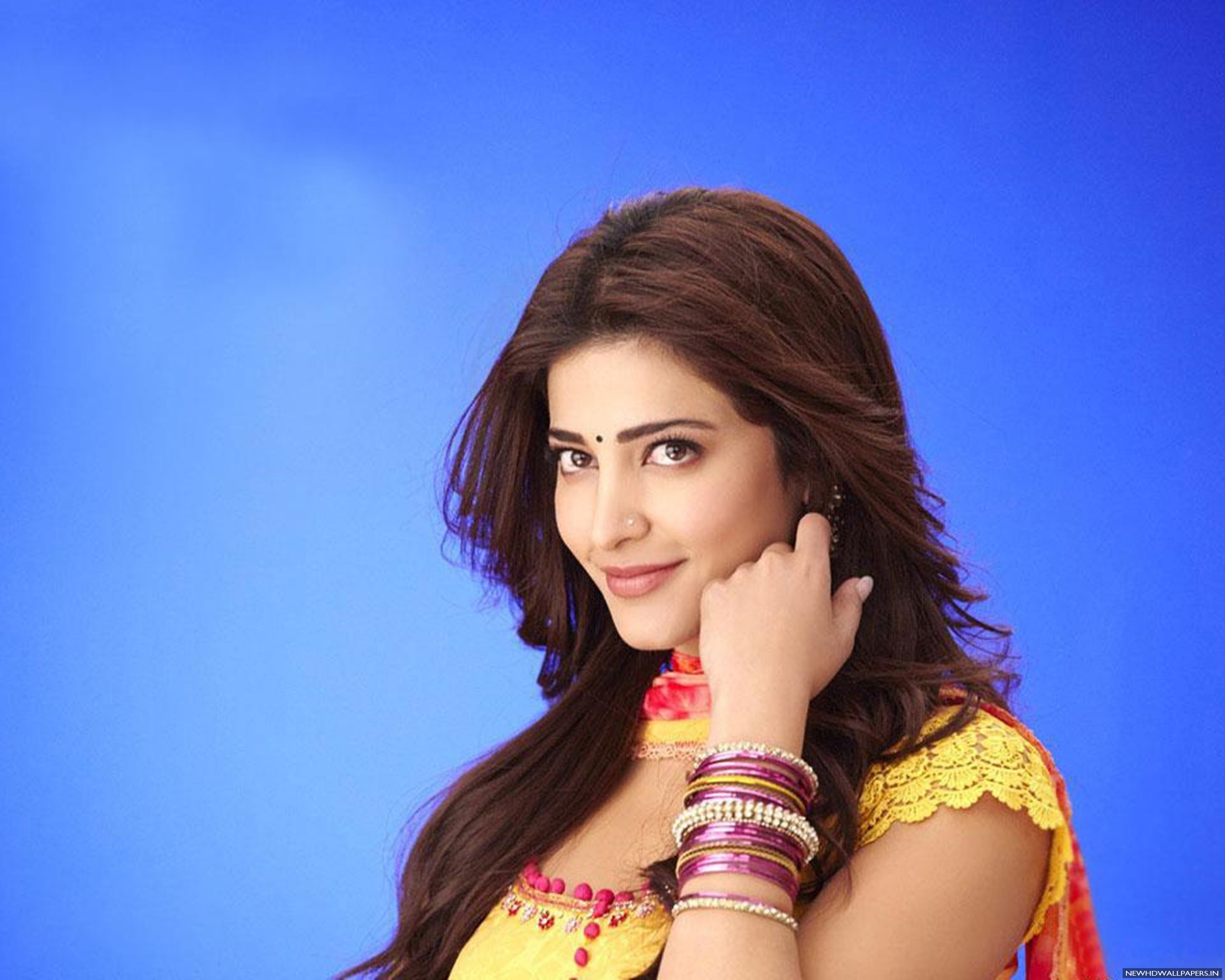 Shruti Hassan - HD Wallpaper 