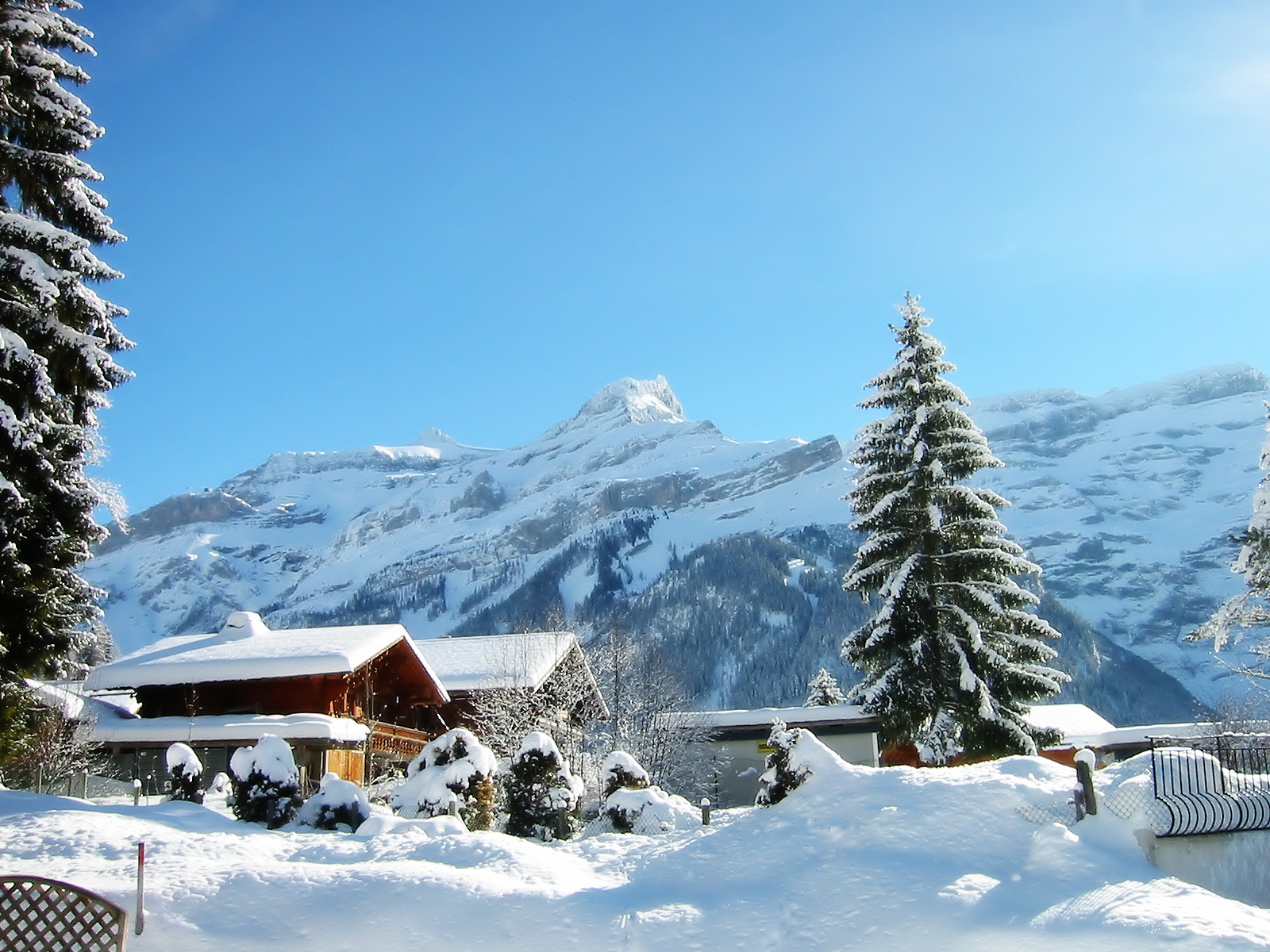Les Diablerets - HD Wallpaper 