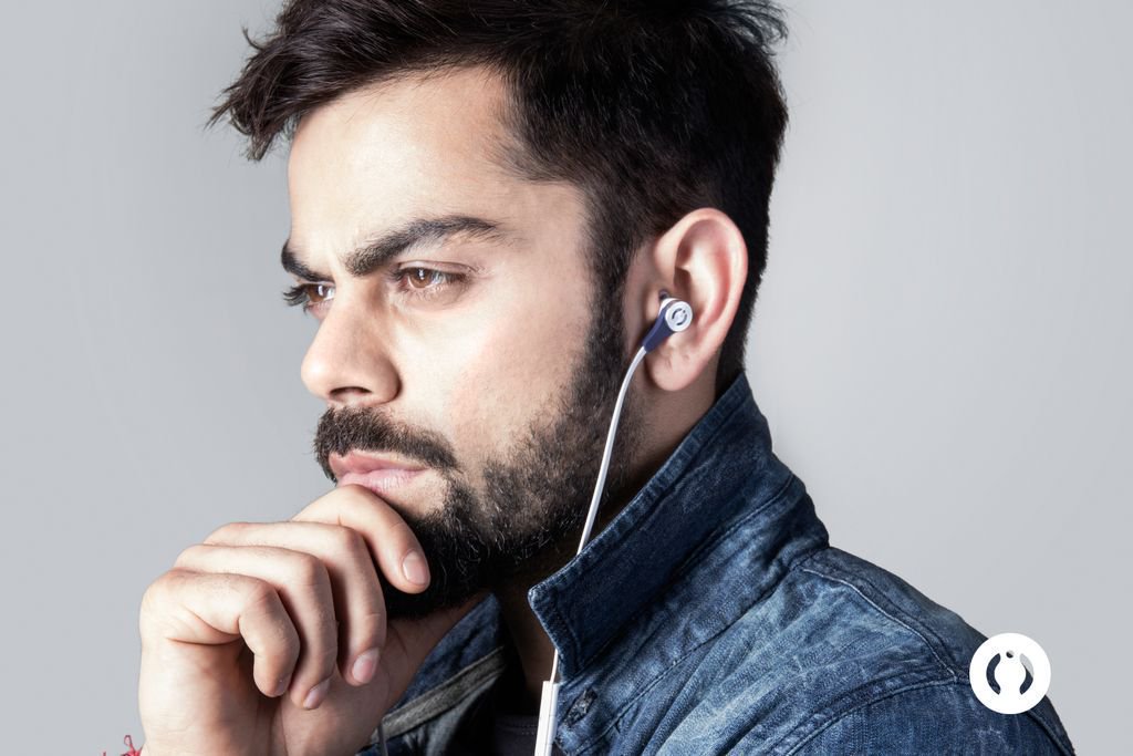 Virat Kohli With Headphone - HD Wallpaper 