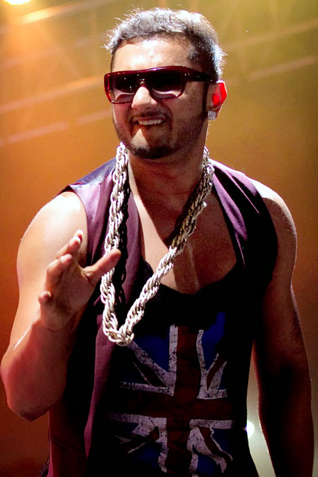 Yo Yo Honey Singh On Stage - Honey Singh - 640x960 Wallpaper Yo Yo Honey Singh On Stage - Honey Singh - 640x960 Wallpaper