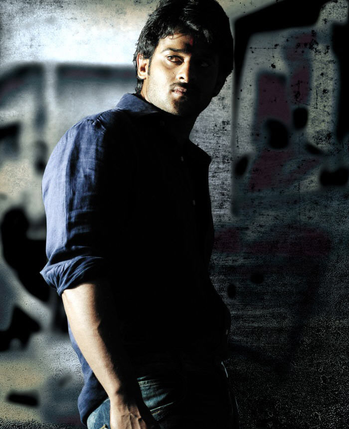 Prabhas In Darling Hd Wallpapers - Darling Full Hd Prabhas Hd - HD Wallpaper 