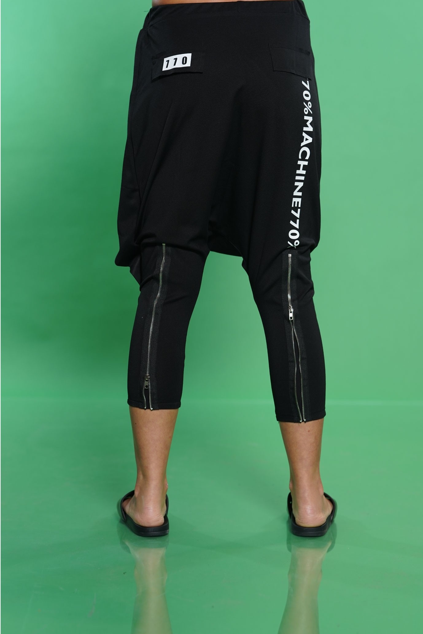 Wetsuit - 1378x2068 Wallpaper - teahub.io