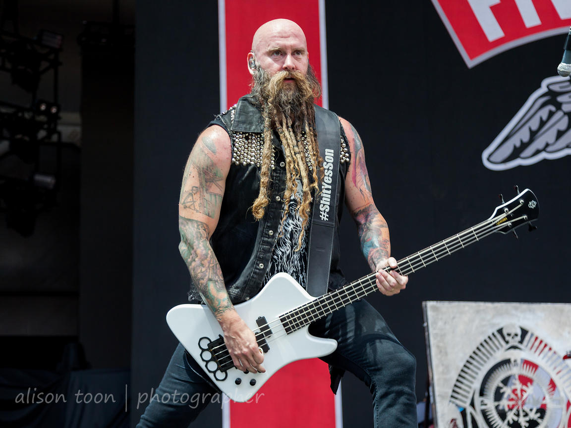 Chris Kael, Bass, Five Finger Death Punch - Rock Concert - HD Wallpaper 