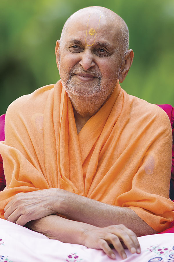 Class Img Fluid Card Img Bottom - Pramukh Swami Maharaj Hd - 600x900 Wallpa...