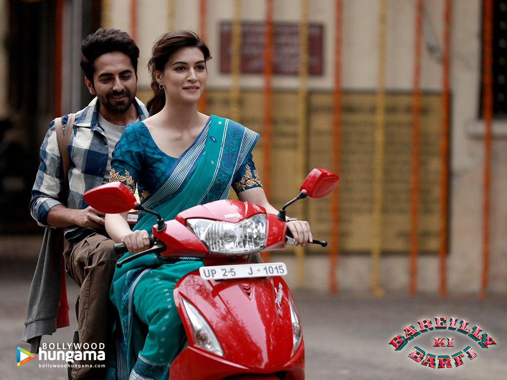 Bareilly Ki Barfi - Kriti Sanon And Sushant Singh Rajput - HD Wallpaper 