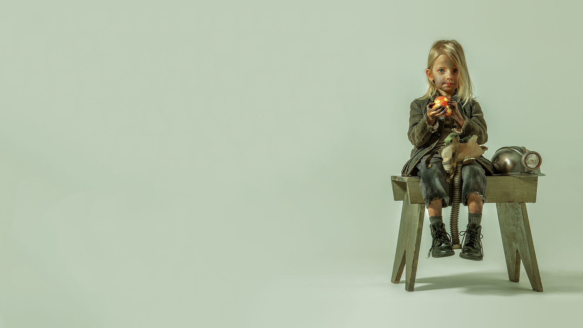 Mockingjay Hunger Games Propaganda Posters - HD Wallpaper 