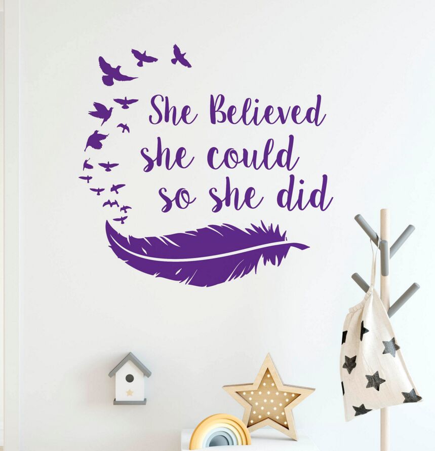 Ariana Grande Disney Parks Christmas Day Parade Lock - Pear Transparent Background - HD Wallpaper 