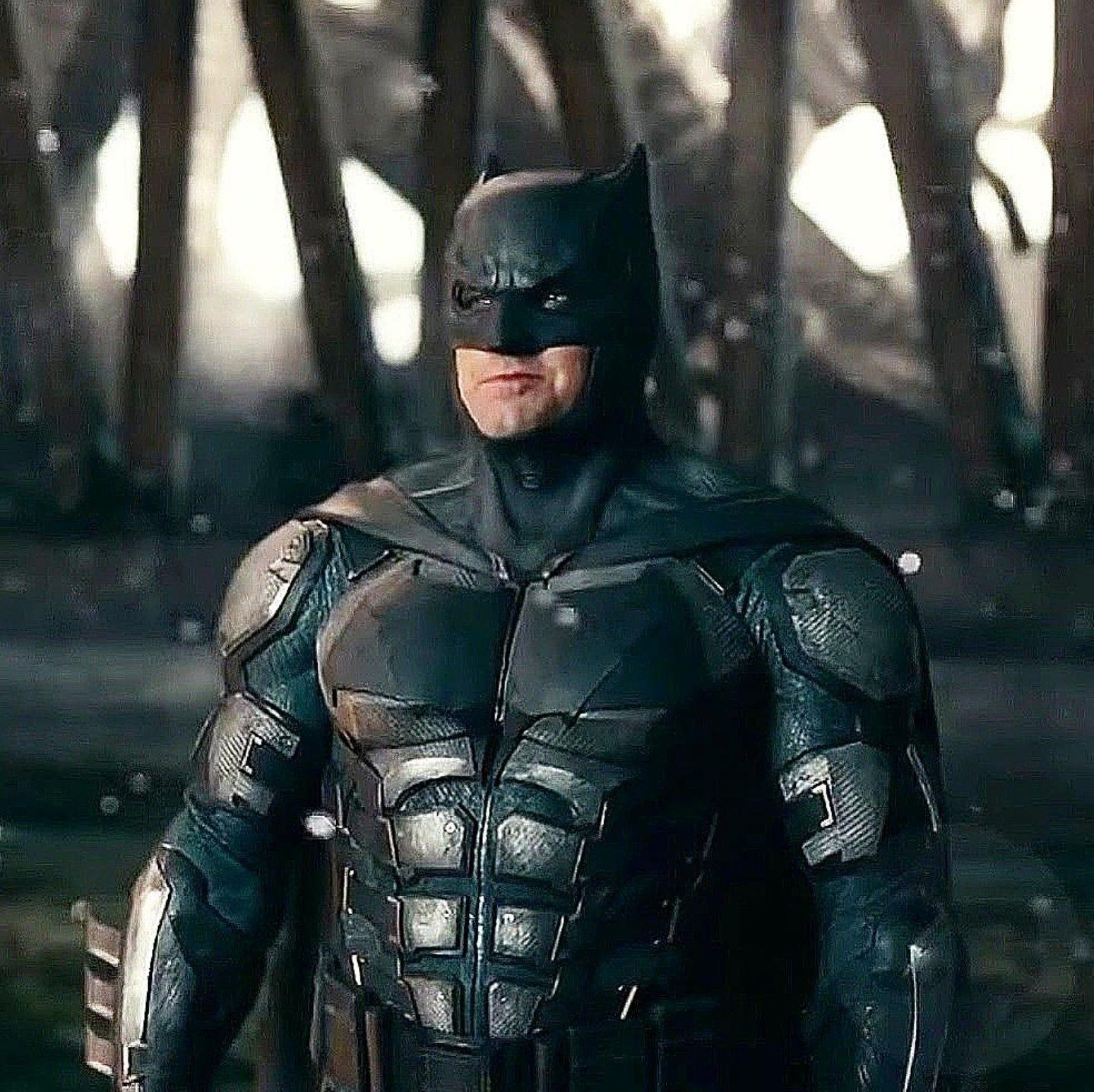 Justice League Batman Suit - HD Wallpaper 