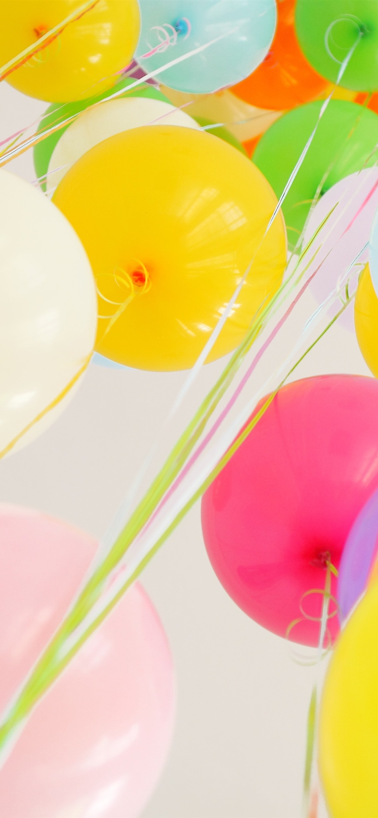 Iphone Wallpaper Colorful Balloons, Holiday - Wallpaper - HD Wallpaper 