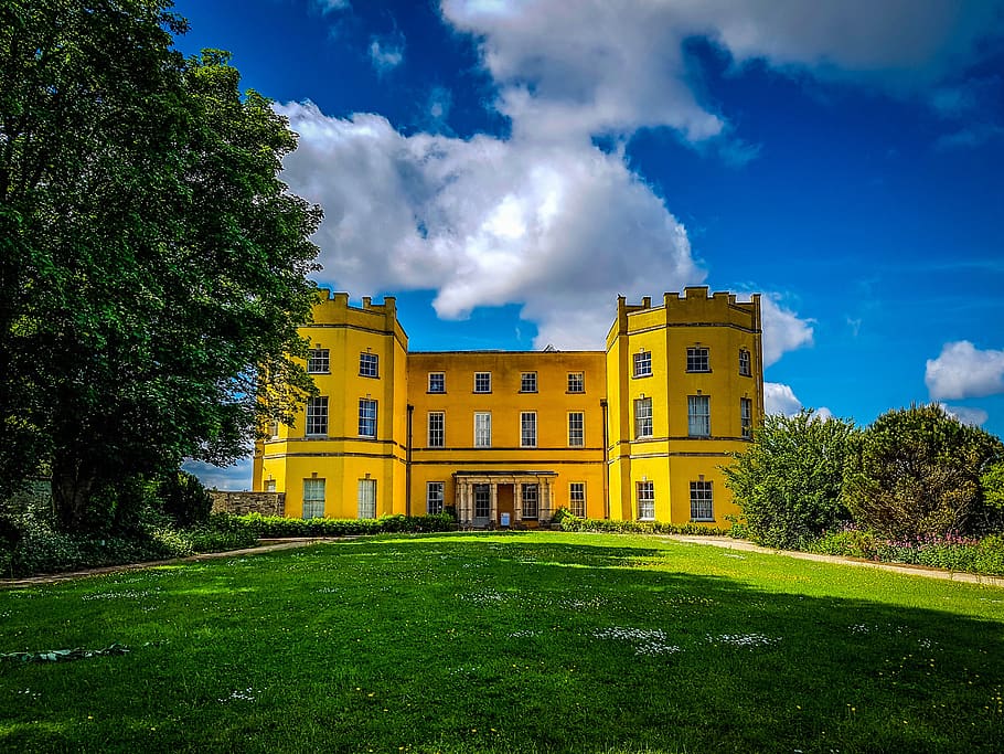 Manor House, Yellow House, Mental Home, Flats, Accommodation, - คฤหา ส สี เหลือง - HD Wallpaper 