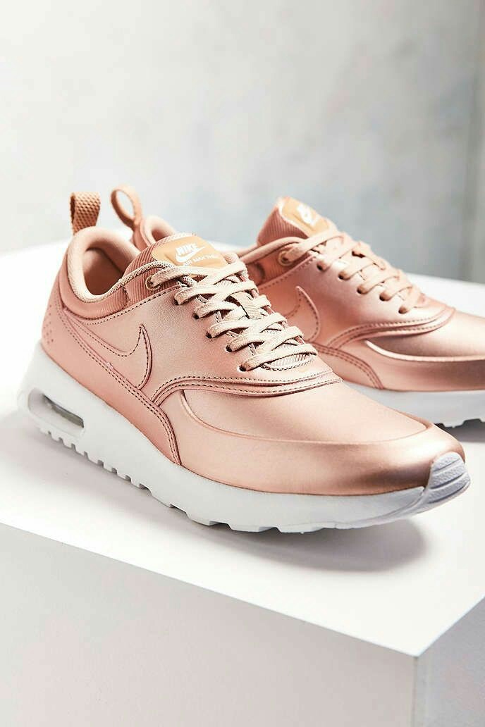 Rose Gold Nike Trainers - HD Wallpaper 