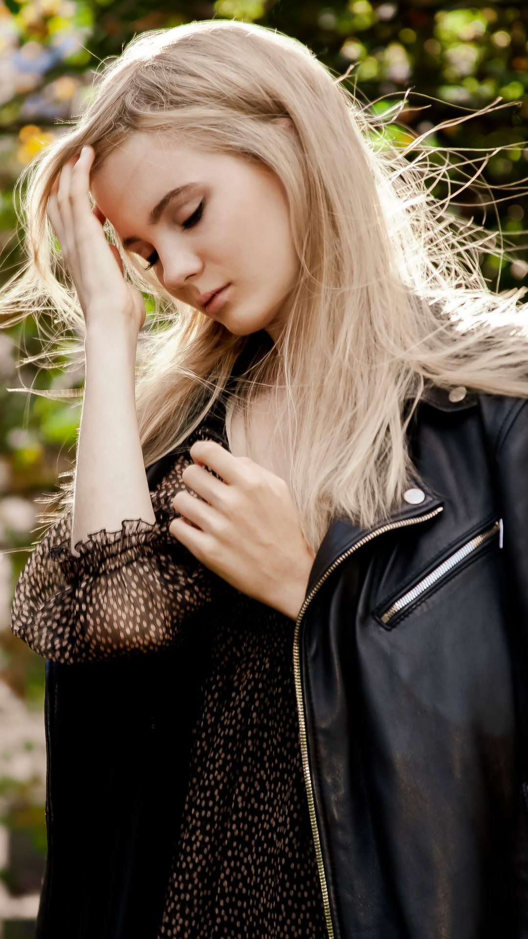 Freya Allan - HD Wallpaper 