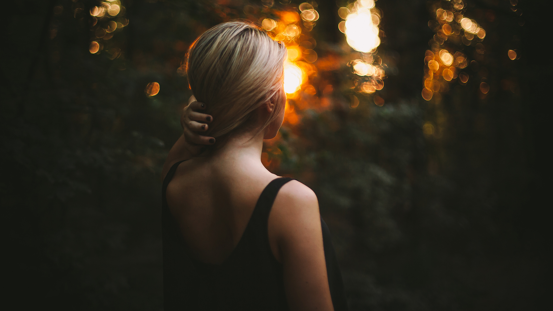 Girl Bokeh - HD Wallpaper 