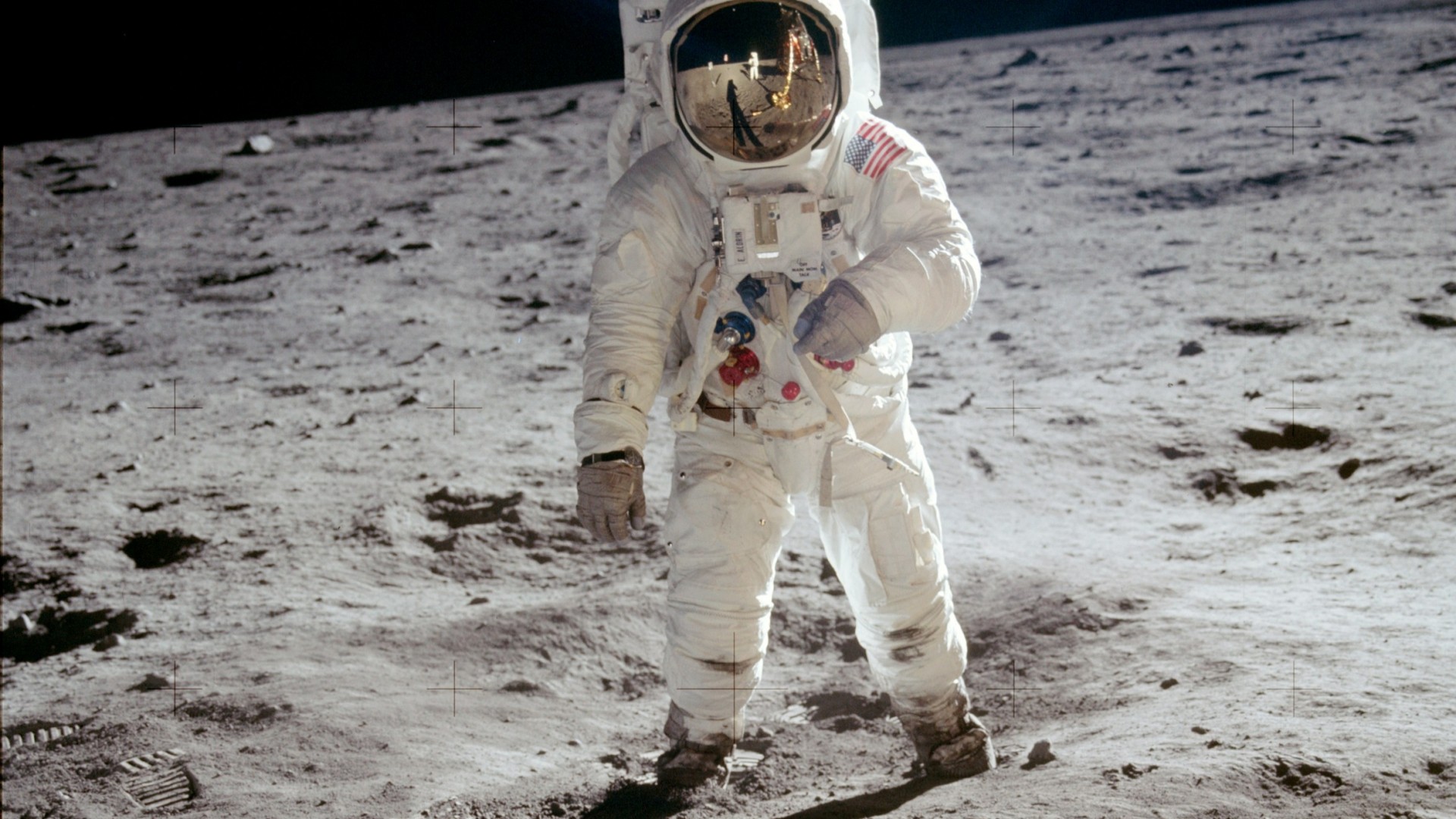 Foto De Astronauta En La Luna - Astronaut Moon - HD Wallpaper 