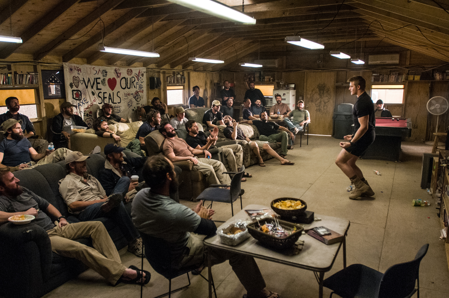 Lone Survivor Base Scenes - HD Wallpaper 