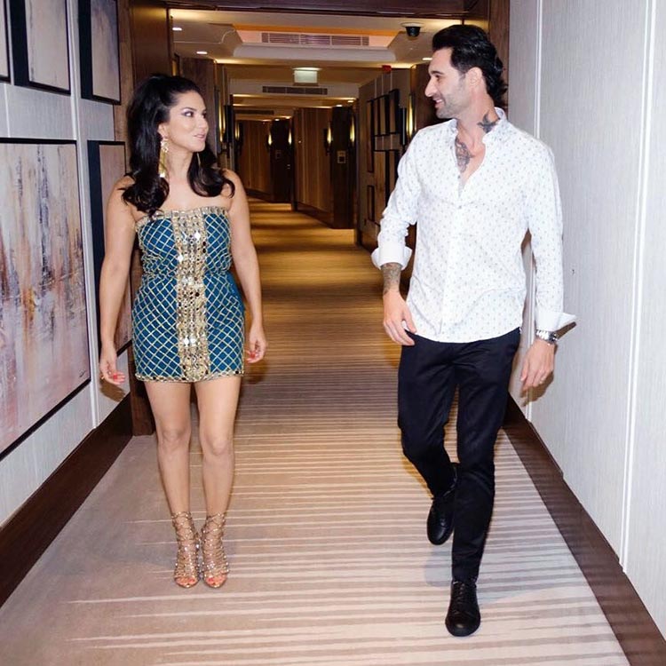 Sunny Leone And Daniel Weber Look Like Love In This - Sexy Romantic Sunny Leone Daniel Weber Hot - HD Wallpaper 