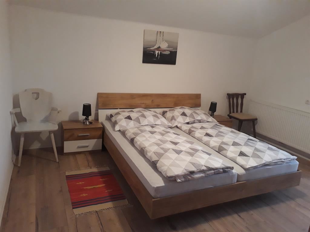 Apartment, Shower, Toilet, 3 Bed Rooms - Bed Frame - HD Wallpaper 