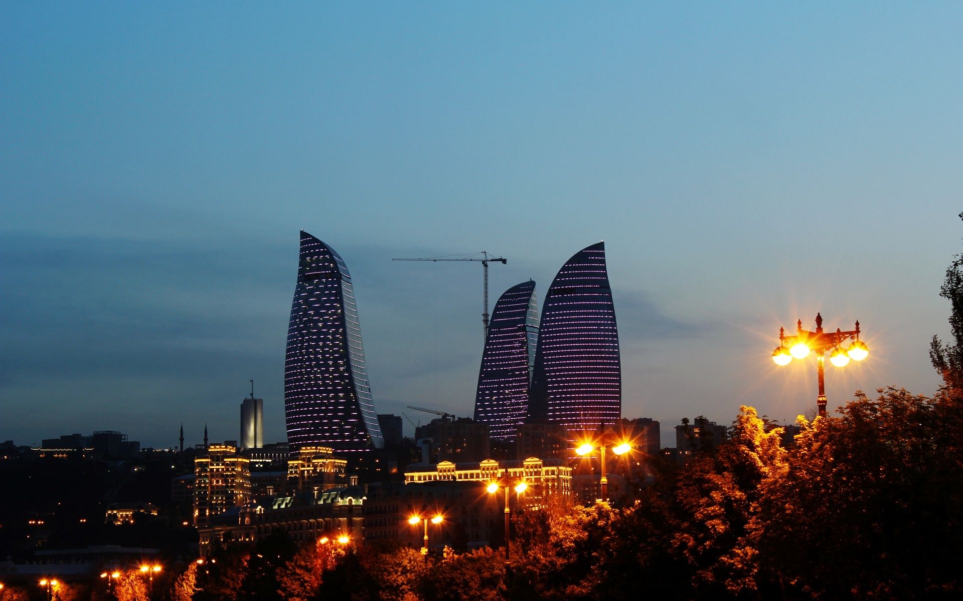 Flame Towers Baku - HD Wallpaper 