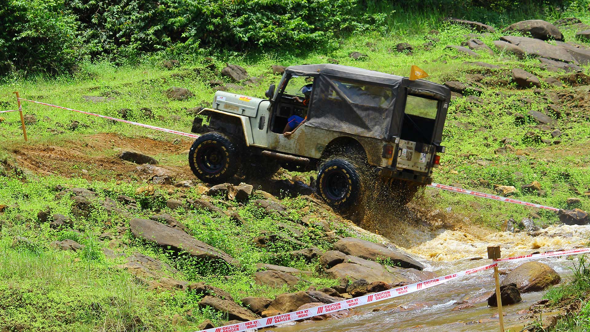 Off-roading - HD Wallpaper 