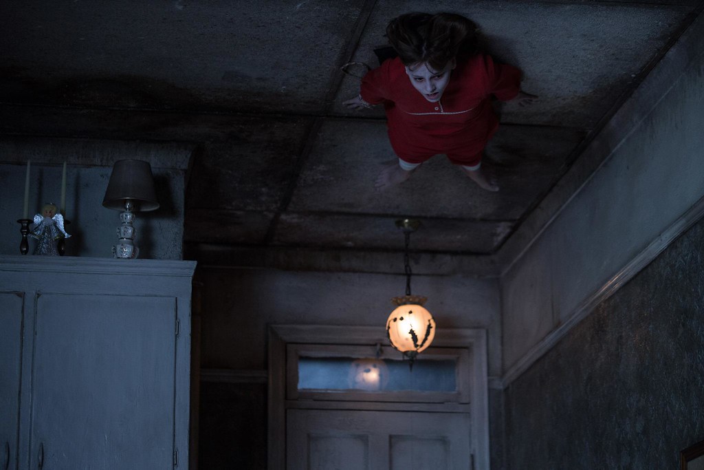 Conjuring 2 On The Ceiling - HD Wallpaper 