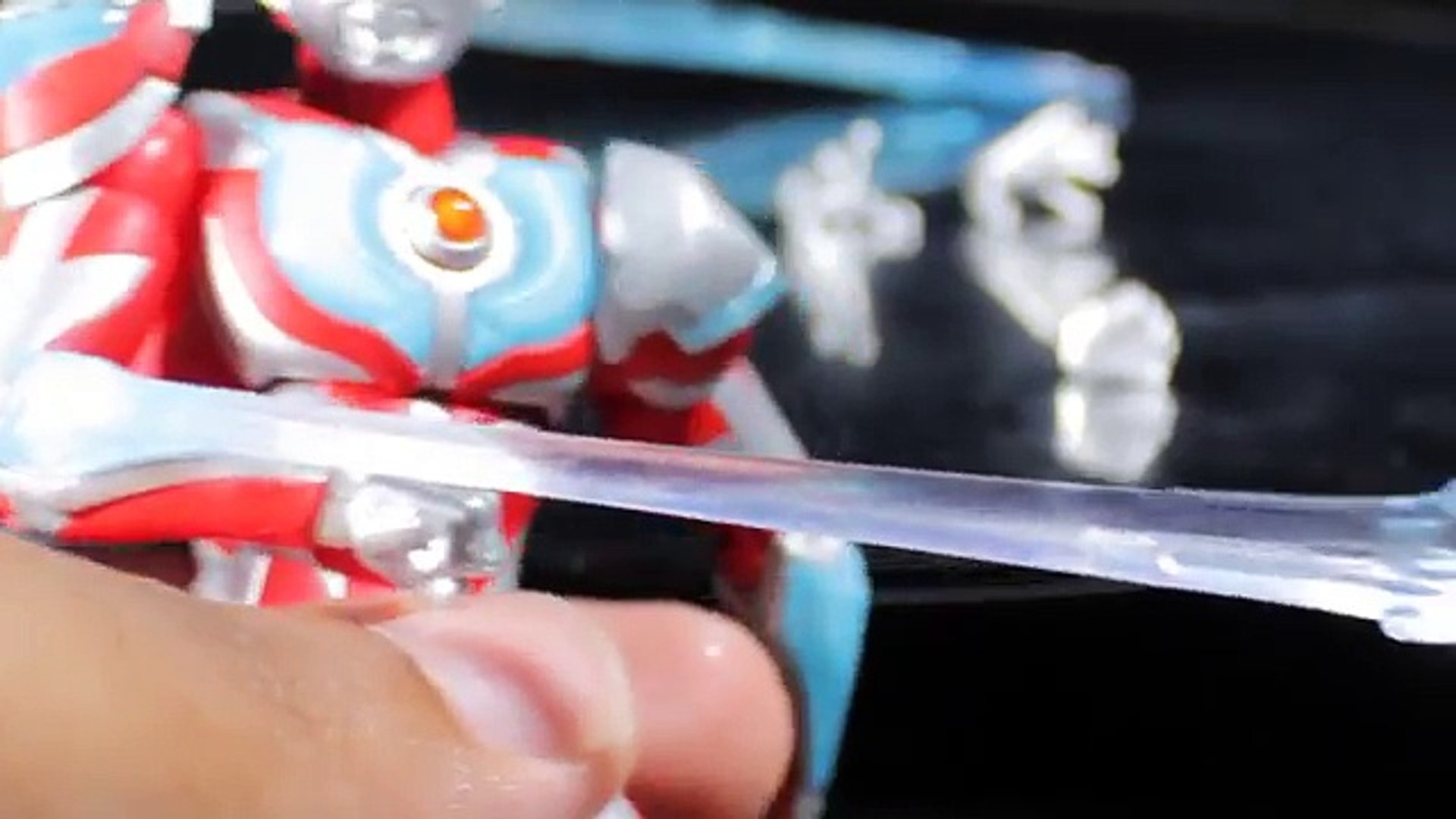 Action Figure - HD Wallpaper 