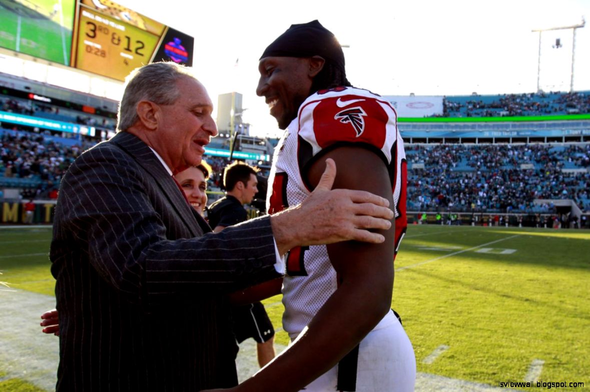 Roddy White Carolina Panthers Cb Josh Norman Isnt Tough - Soccer-specific Stadium - HD Wallpaper 