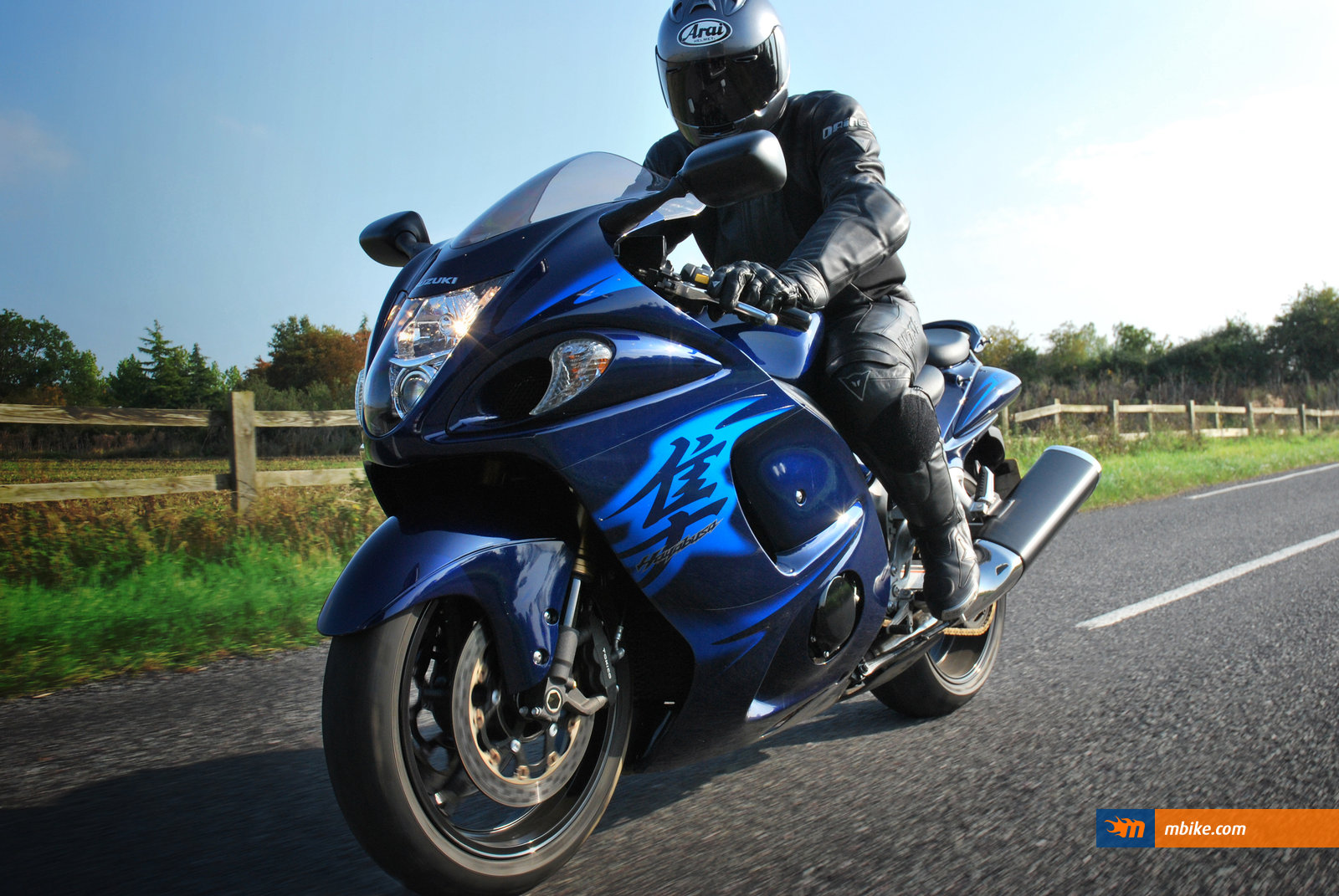 2011 Suzuki Gsx 1340 R - Hayabusa 2011 - HD Wallpaper 