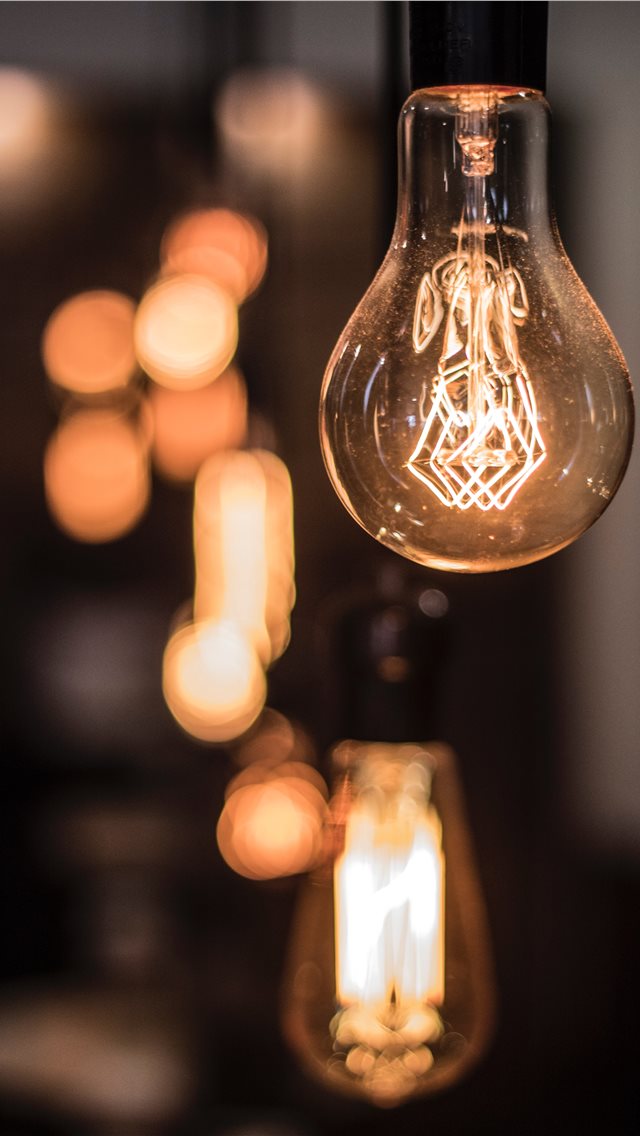 Vintage Lightbulb Inside A Coffee Shop In Mexico C - Vintage Wallpaper Iphone 11 - HD Wallpaper 