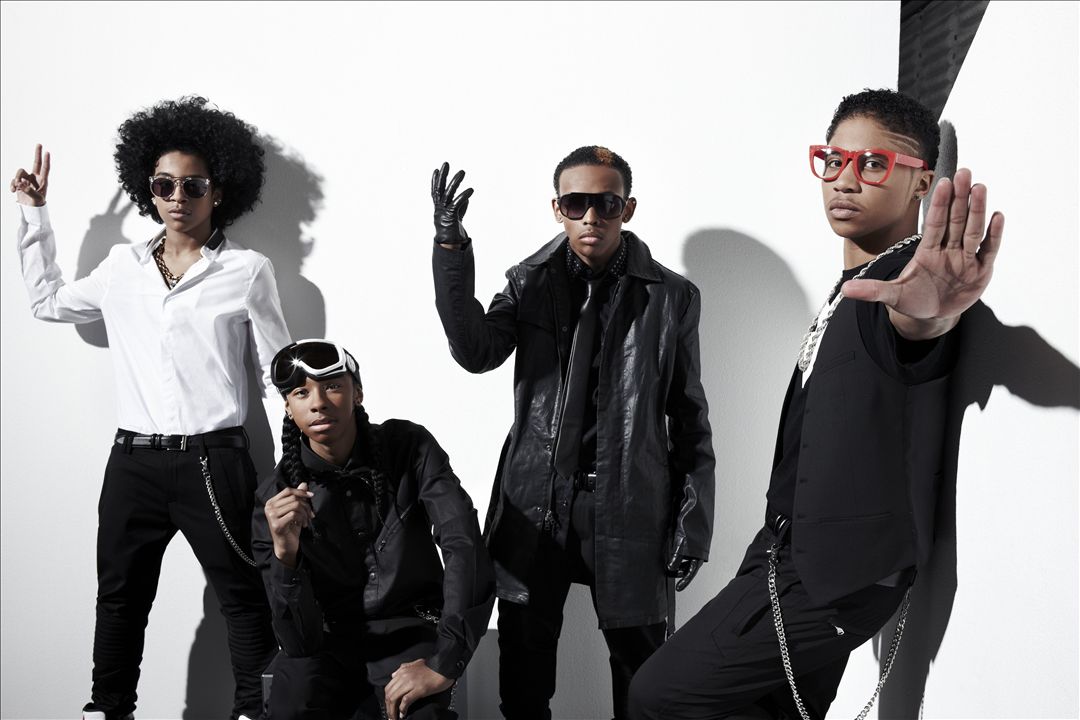 Mindless Behavior All Around The World Album - HD Wallpaper 