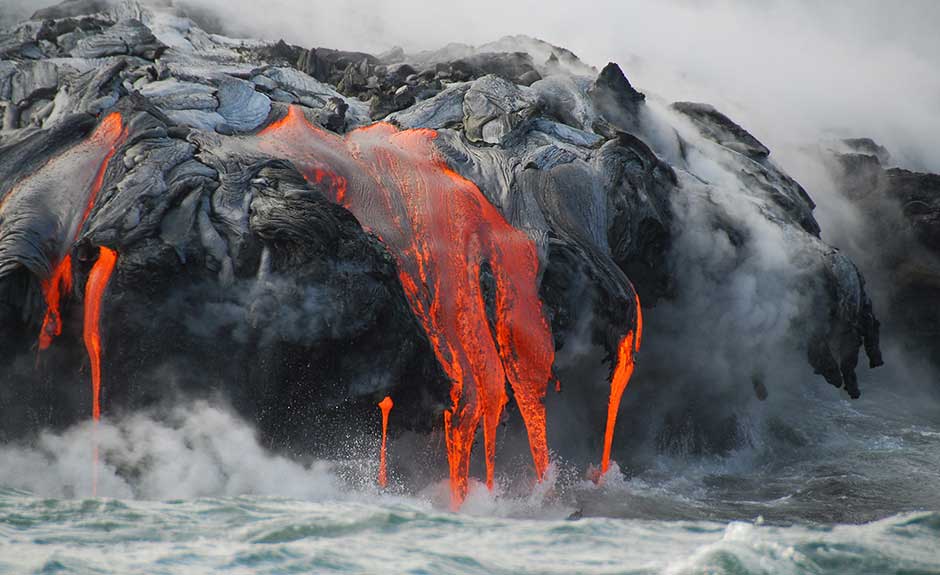Explore The Volcanoes With The Lava Wallpaper - Lava Flow High Resolution - HD Wallpaper 