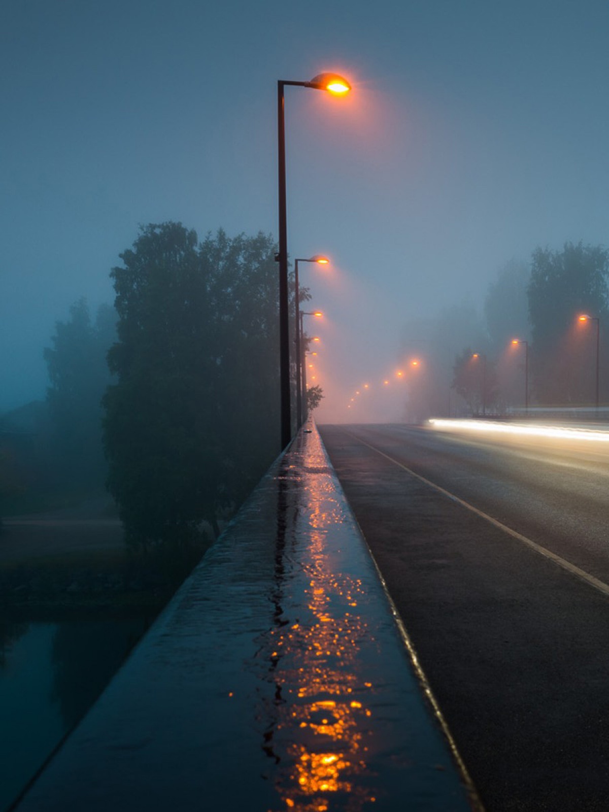 Rainy Wallpaper Iphone - HD Wallpaper 