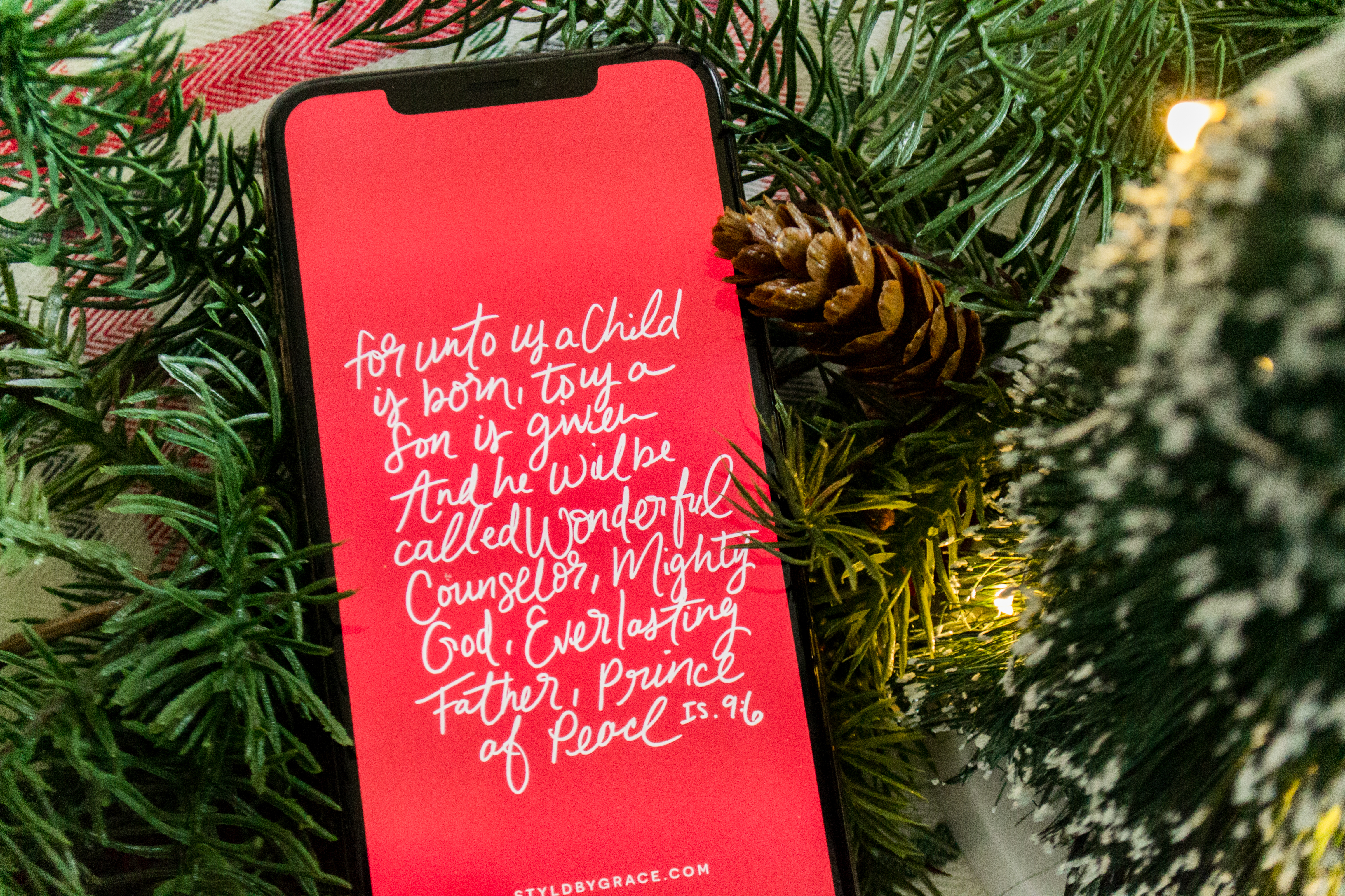 Christmas Tree - HD Wallpaper 