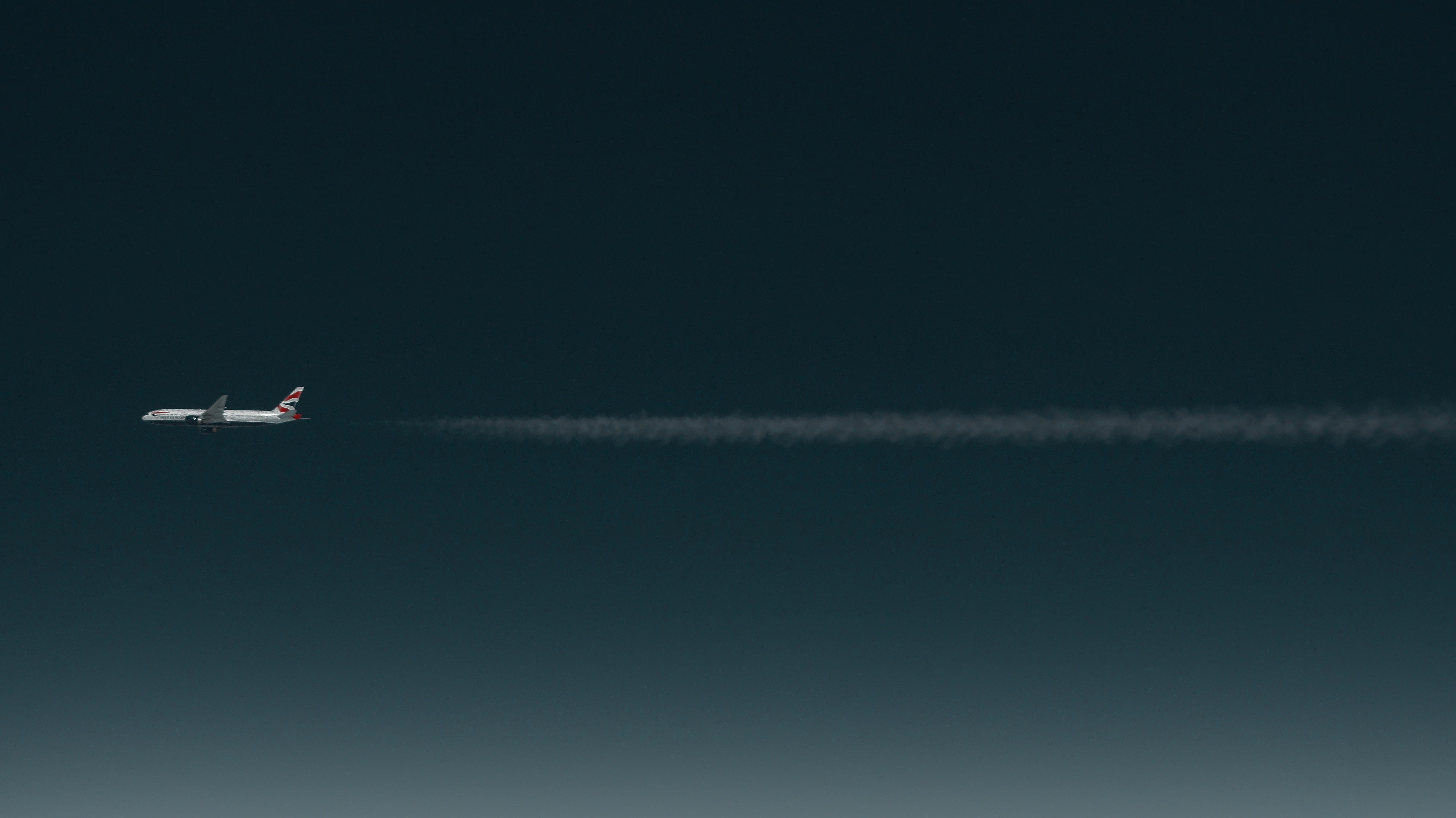 Minimalist Desktop Wallpaper Airplane - HD Wallpaper 
