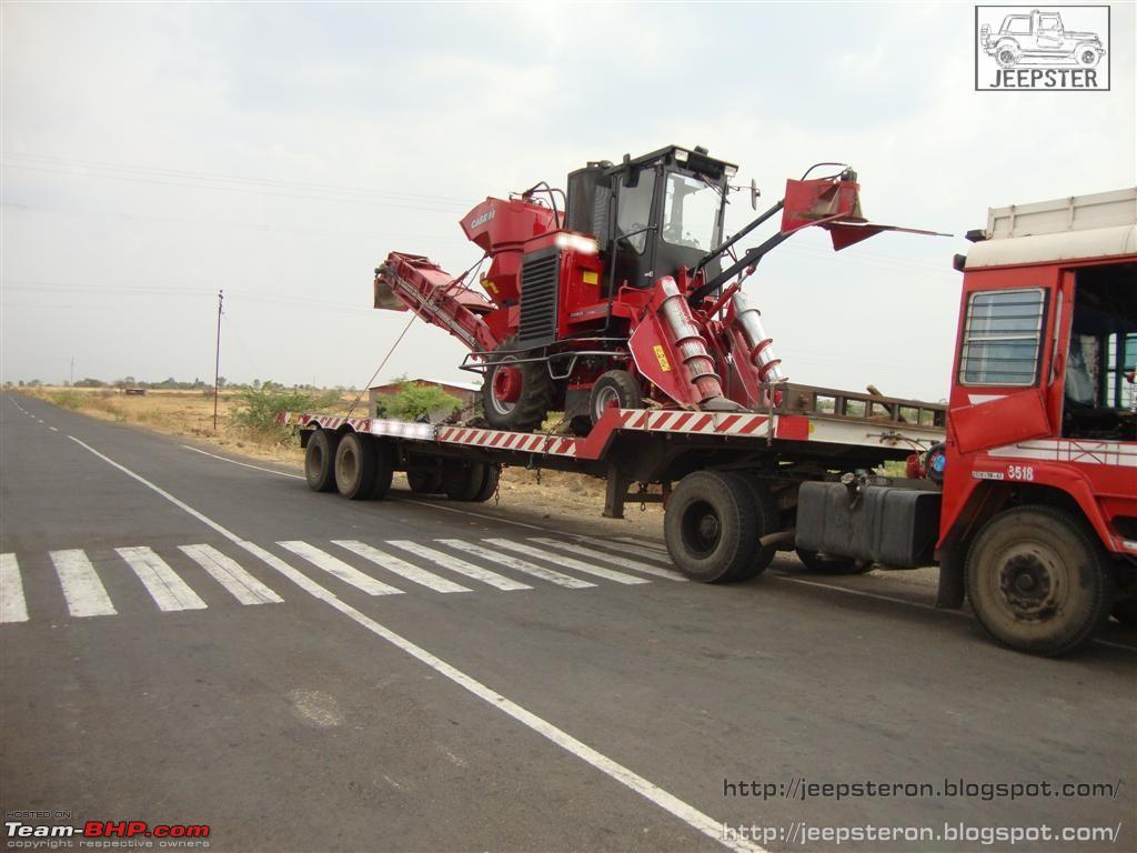 Case Sugarcane Harvester High Quality Background On - Highway - HD Wallpaper 