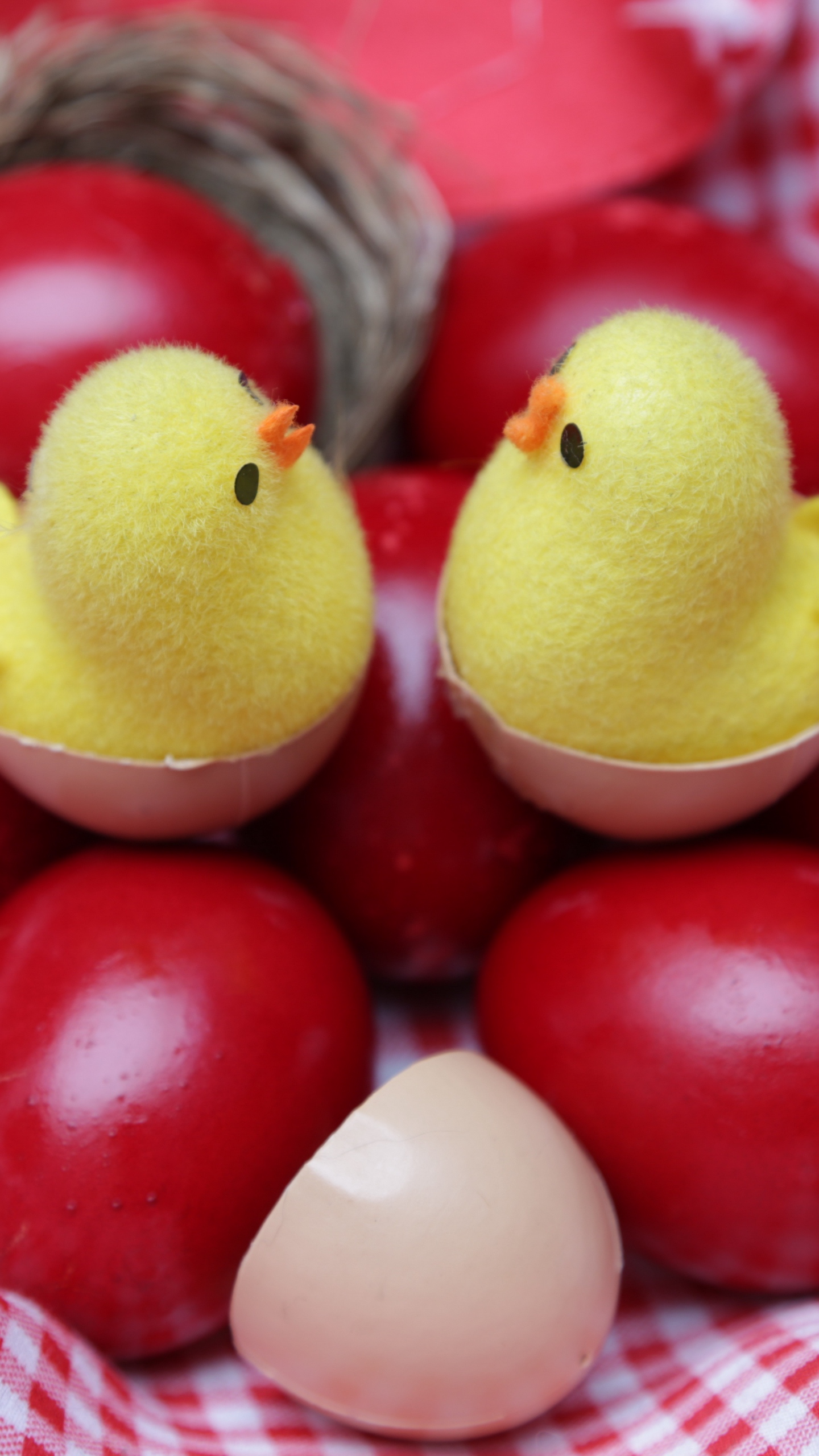 Wallpaper Easter, Easter Eggs, Cloth, Chickens - Пасхальные Обои На Телефон - HD Wallpaper 