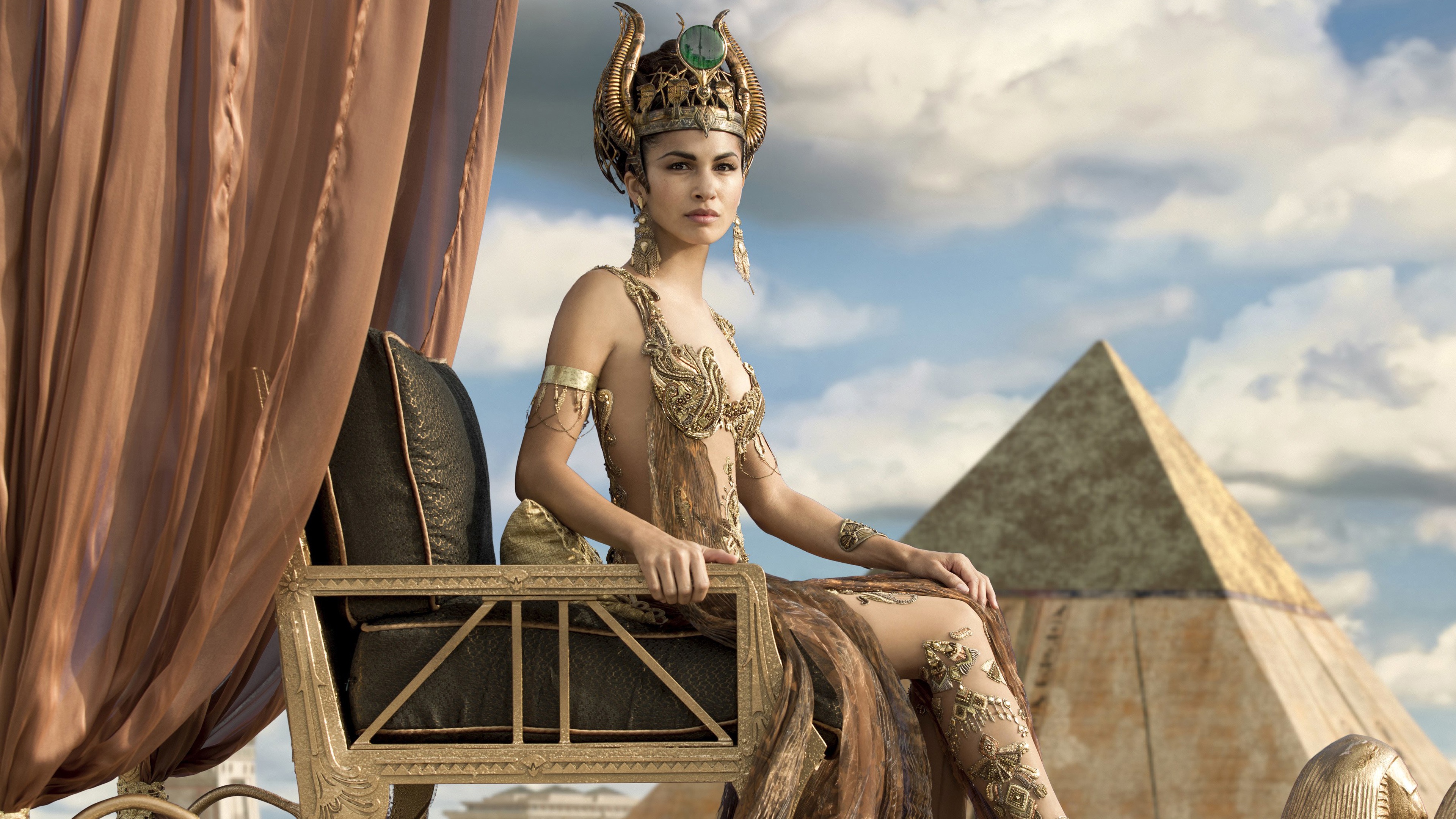 Elodie Yung As Hathor Gods Of Egypt - Hathor Gods Of Egypt Gif - HD Wallpaper 