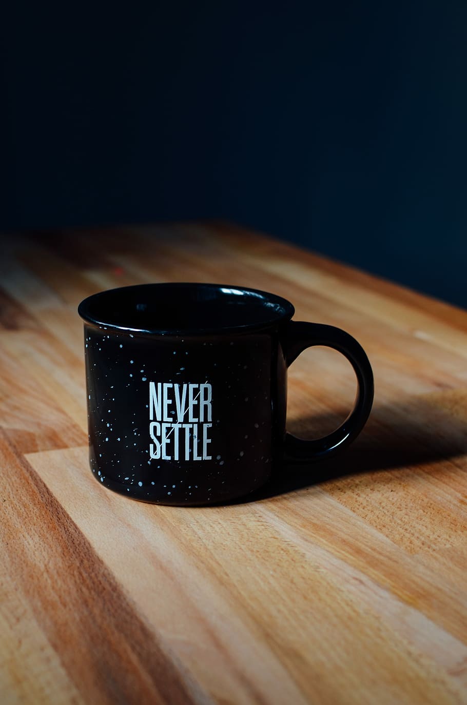 Black Ceramic Mug On Table, Black Never Settle Print - Never Settle Cup - HD Wallpaper 
