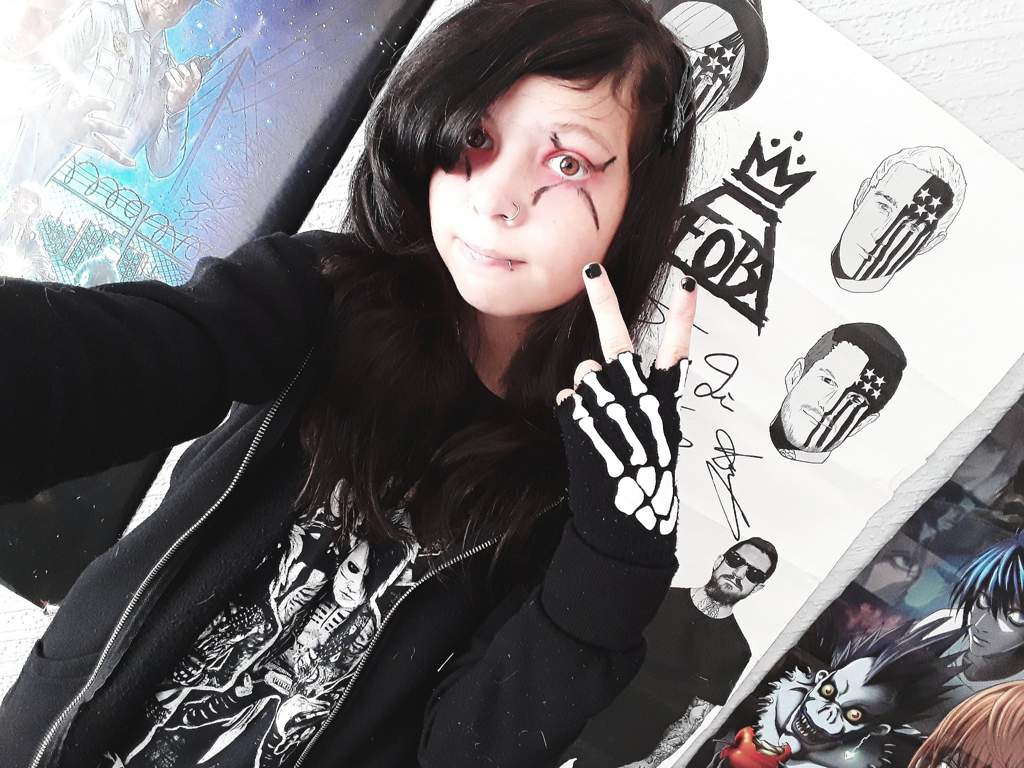 User Uploaded Image - Frank Iero Revenge Cosplay - HD Wallpaper 